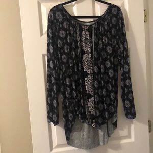 Maurice’s blue blouse